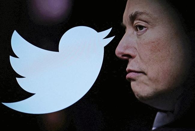 ツイッターのロゴとイーロン・マスク氏（ロイター＝共同）