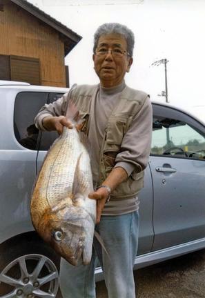 太公望（マダイ　７２センチ）　郷田高男さん