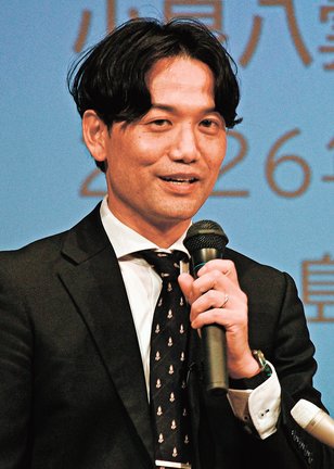 西田千太郎について語る宮澤文雄准教授=松江市袖師町、島根県立美術館