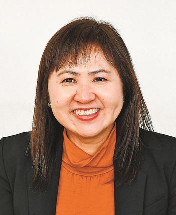 亀井亜紀子氏