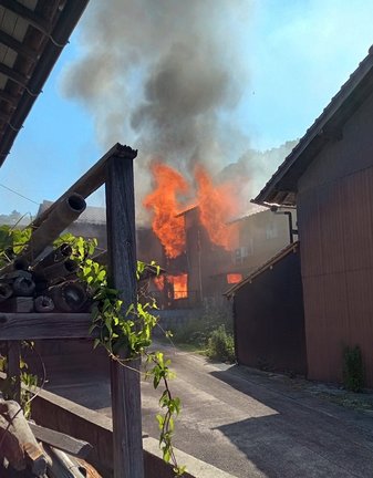松江市西川津町の建物火災