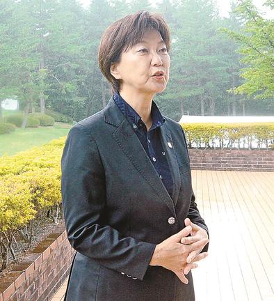 大会を振り返る小林浩美会長＝大山平原ゴルフクラブ