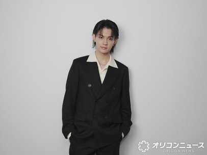 M!LK佐野勇斗、「絶対に昼に15分間寝る」 舞台裏で必ず行う“ケア