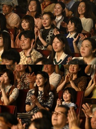 映画『SUKIYAKI 上を向いて歩こう』(12月25日公開)(上から)永六輔の妻・永昌子(仲里依紗)、坂本九の妻・柏木由紀子(土屋太鳳)(C)「SUKIYAKI 上を向いて歩こう」製作委員会