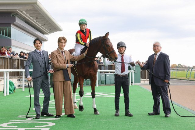 日曜劇場『ザ・ロイヤルファミリー』より (C)TBSスパークル/TBS