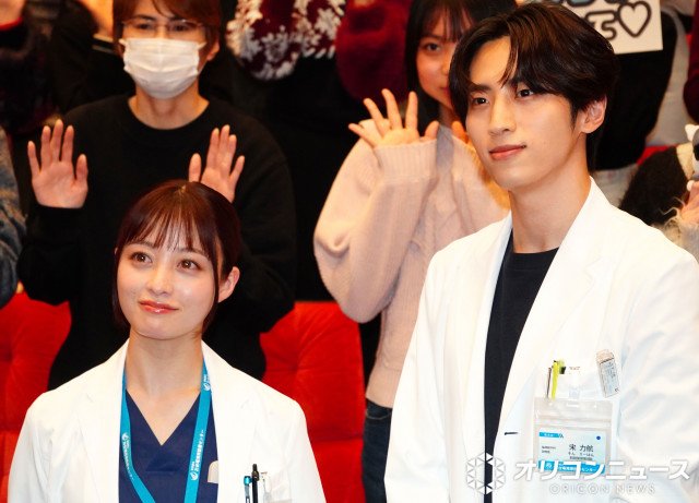 1月期月9ドラマ『ヤンドク!』ファン感謝祭イベントに登壇した(左から)橋本環奈、許豊凡 (C)ORICON NewS inc.