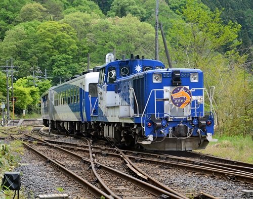 奥出雲おろち号