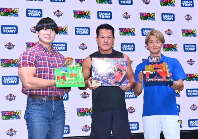 筋肉共演を果たした（左から）青木マッチョ、山田勝己氏、日置将士氏 （C）ORICON NewS inc.