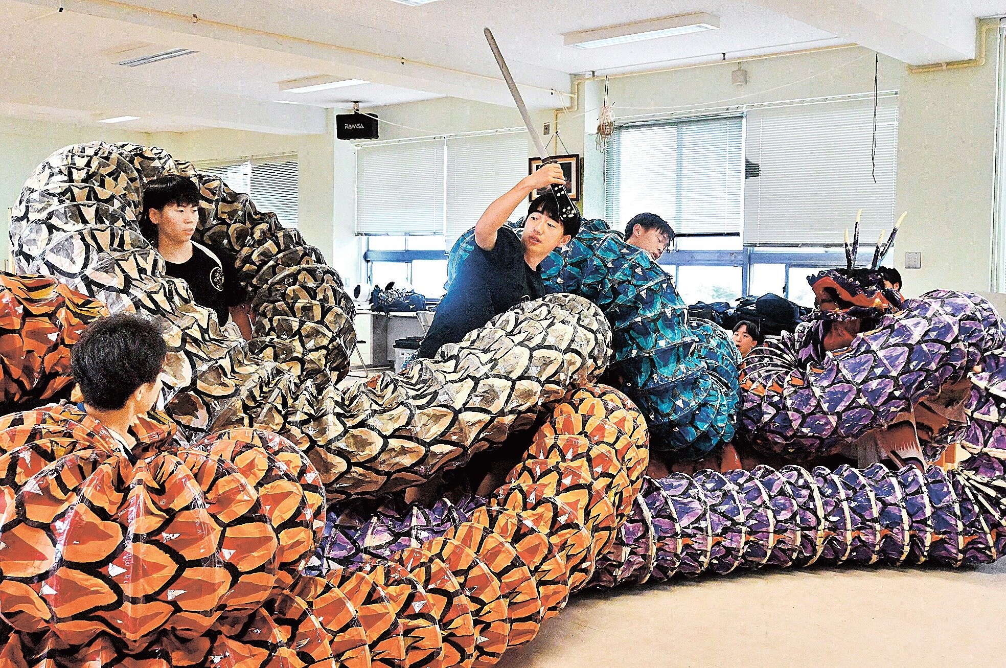 浜田商高生、29日に万博で石見神楽披露 大人に負けない舞を世界へ