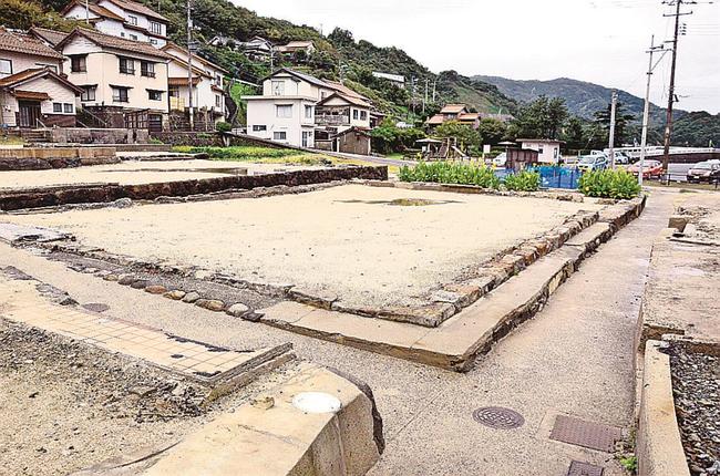 素案で拡幅を予定する集落内の道路〓（?）松江市島根町加賀