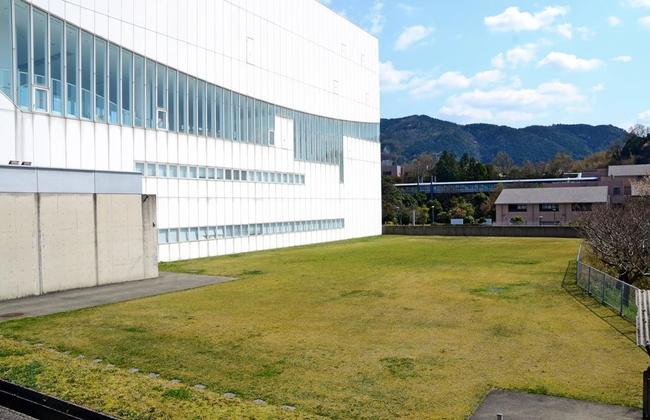 浜田歴史資料館整備のため増築する市世界こども美術館北側の市有地（資料）