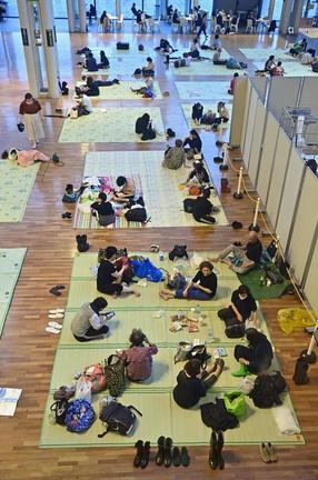 記録的な大雨に見舞われ、秋田市内に設けられた避難所＝７月２３日