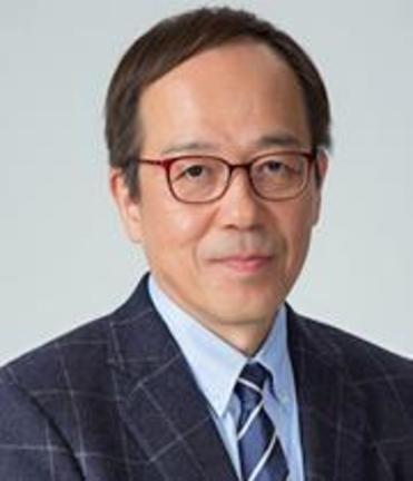 龍崎　孝氏