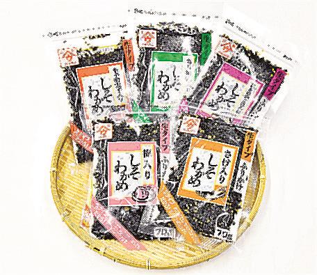 増産する「しそわかめ」シリーズ