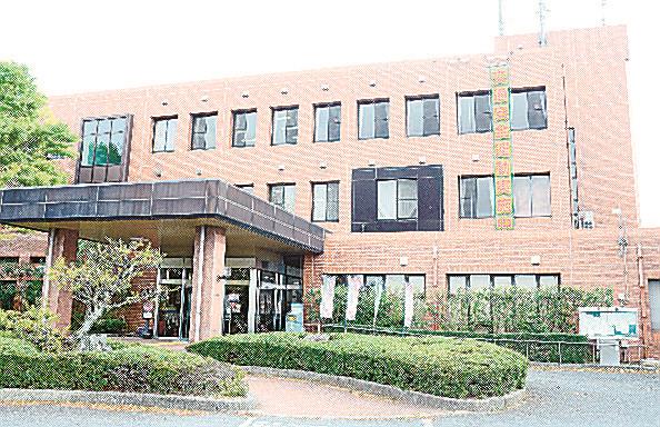 職員のクラスターが発生した鳥取県北栄町役場大栄庁舎＝同町由良宿