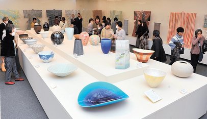 挑戦的表現光る270点 松江で日本伝統工芸展開幕 | 山陰中央新報デジタル