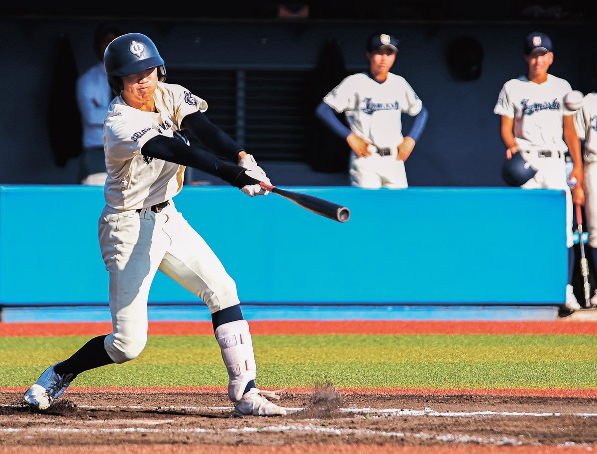石見智翠館が集中打 16年ぶり初戦突破 逆方向狙い左腕攻略 秋の高校