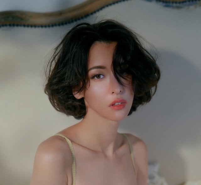 『奈月セナ写真集　MADONNA』先行イメージカット