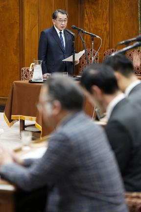 自民党派閥の政治資金パーティー裏金事件を受けた衆院政治倫理審査会で弁明する塩谷立元文部科学相＝３月１日