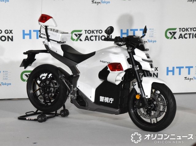 白バイ仕様の国産EVバイクが初公開 （C）ORICON NewS inc.