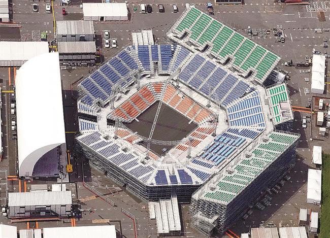 東京五輪のバスケットボール３人制とスポーツクライミングが行われる「青海アーバンスポーツパーク」＝６月、東京都江東区（共同通信社ヘリから）