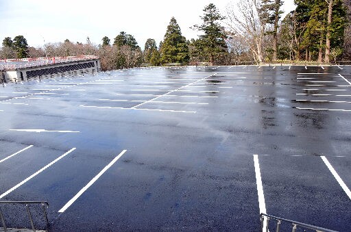 増設された駐車場=鳥取県大山町大山