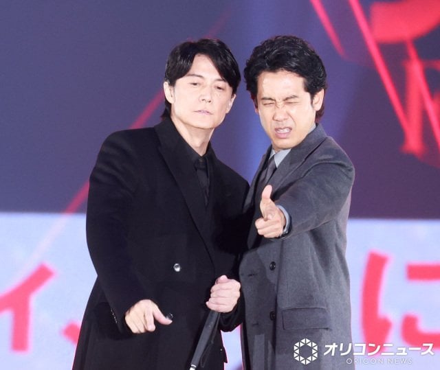 『GirlsAward 2025 AUTUMN/WINTER』に出演した（左から）福山雅治、大泉洋 （C）ORICON NewS inc.