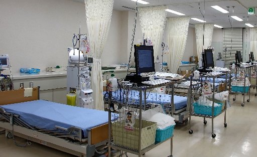 腎センターが設置された透析室＝米子市西町、鳥取大医学部付属病院