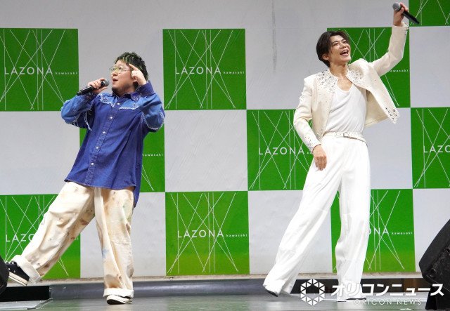 1st EP「New Beginning」発売記念イベント『新浜レオン 今年も集まレオン!2026inラゾーナ川崎プラザ』に登壇した(左から)こっちのけんと、新浜レオン (C)ORICON NewS inc.