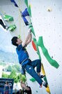 銀メダルに輝いたインスブルック大会で壁を登る岡田卓也さん＝インスブルック（提供、撮影：ＣＬＩＭＢｄｏ高橋由衣・宮澤響）