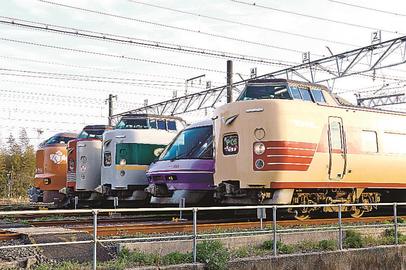 やくも新旧5編成 一堂に 見学ツアーに200人 出雲 | 山陰中央新報