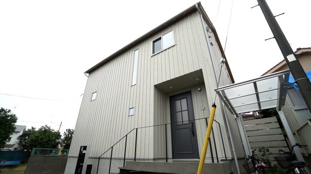 7日放送『となりのスゴイ家』=埼玉県鴻巣市の外観(C)BSテレ東