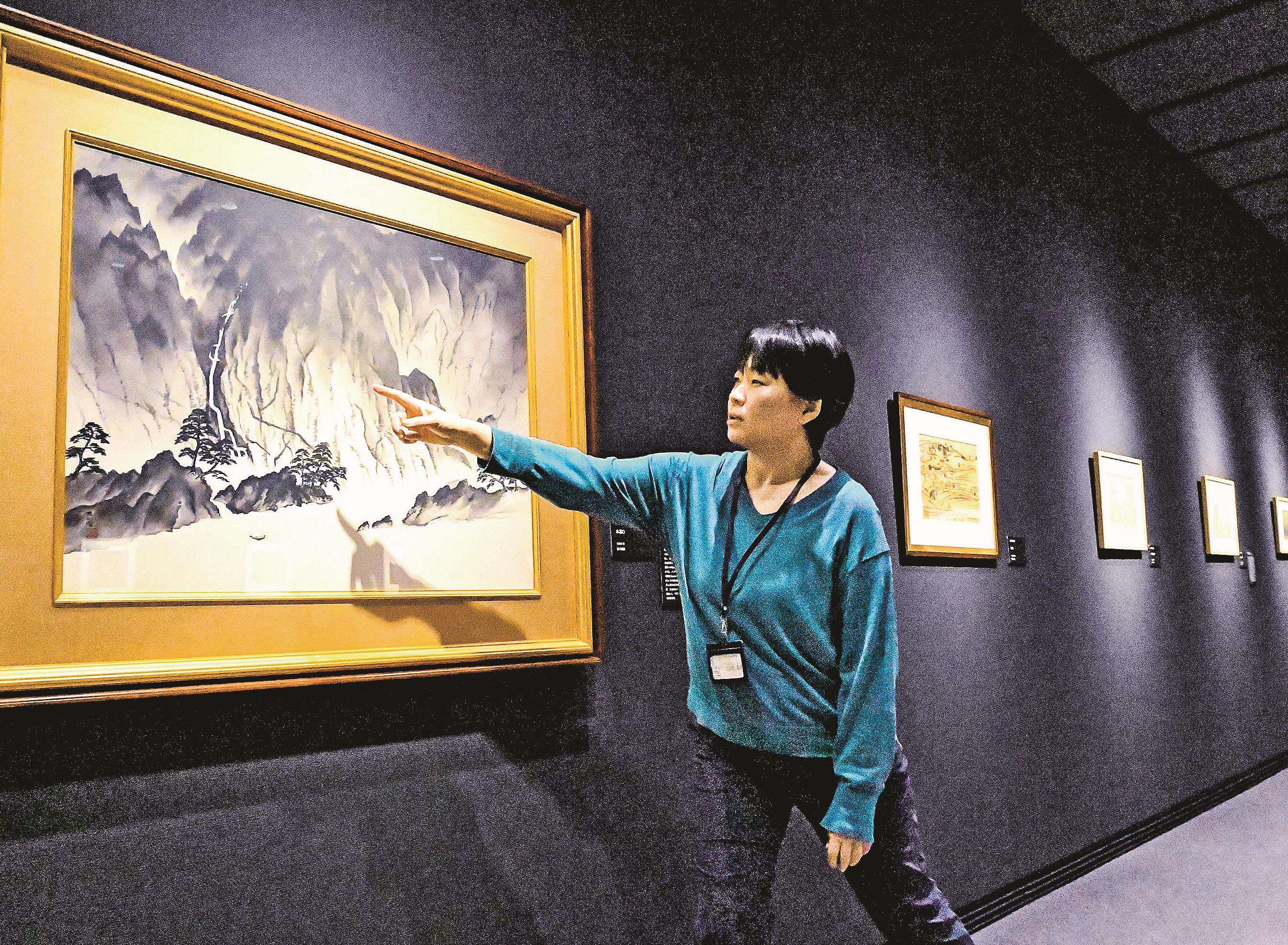 白と黒の世界に浸る 益田・石見美術館でコレクション展 | 山陰中央新報