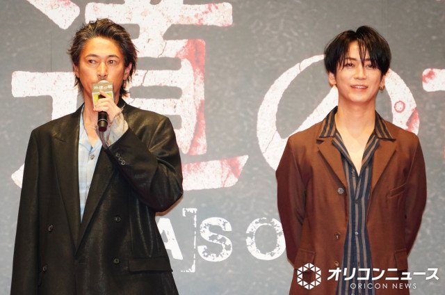 『外道の歌 SEASON2』完成披露試写会に登壇した(左から)窪塚洋介、亀梨和也 (C)ORICON NewS inc.