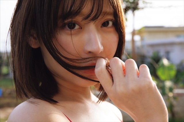 『小日向結衣サード写真集 スーパーエロチカXXX』(撮影:小塚毅之)