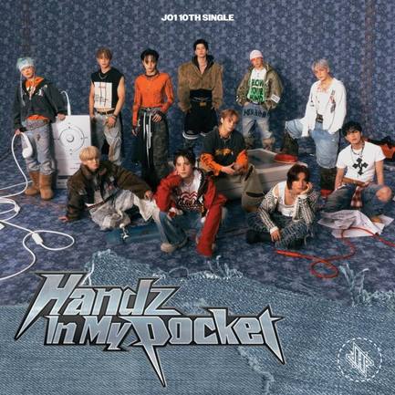 JO1「Handz In My Pocket」(発売元:LAPONE Entertainment/2025年10月22日発売) (C)LAPONE ENTERTAINMENT