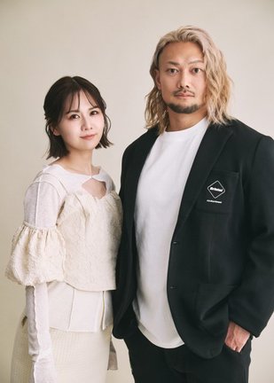 NRC PRODUCTIONへの所属を発表した佐藤すみれ＆愛鷹亮夫妻