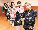 復活した隠岐民謡キャラバン隊のメンバー＝島根県隠岐の島町栄町、総合体育館
