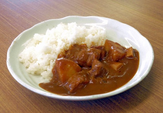エリンギの食感が特徴の護衛艦いずもカレー