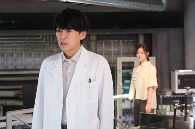 10日放送水10ドラマ『最後の鑑定人』より （C）フジテレビ