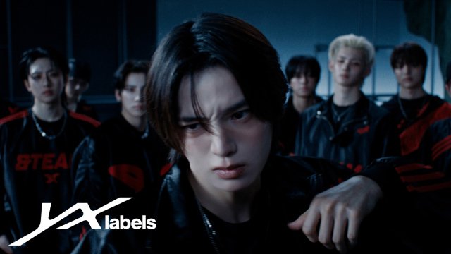 &TEAM「Lunatic」MV（C）YX LABELS