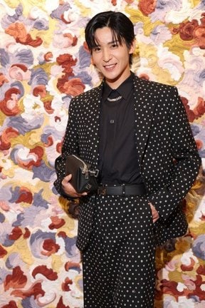 FENDI『パラッツォ フェンディ ミラノ」』オープニングイベントに登場したSnow Man・目黒蓮