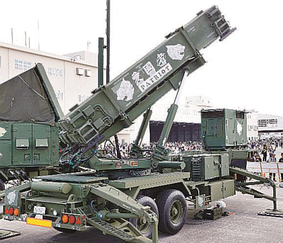 政府が防衛装備移転三原則などを改定し、米国への輸出を決めた国内産の地対空誘導弾パトリオット（ＰＡＣ３）＝１０日、那覇市