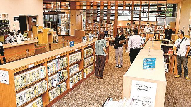 改修工事が完了した松江市立中央図書館＝同市西津田６丁目