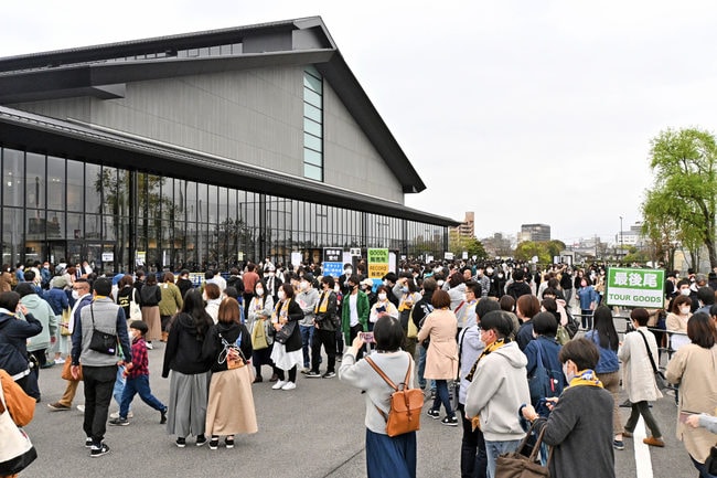 ライブツアー「Editorial（エディトリアル）」松江公演当日の会場の様子＝松江市学園南１丁目、松江市総合体育館