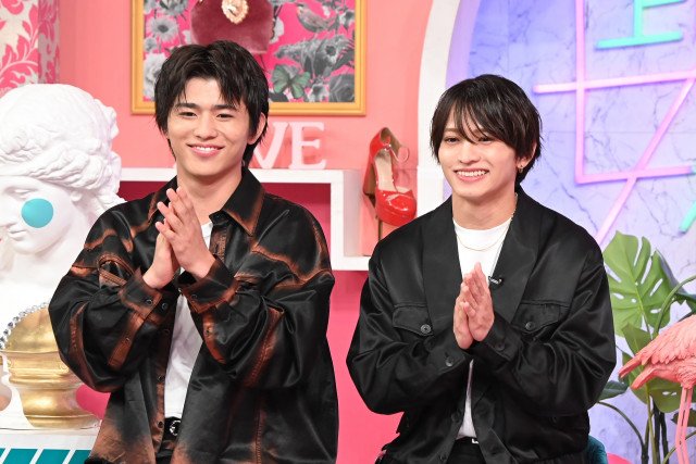 1日放送『上田と女が吠える夜』に出演するtimelesz（左から）篠塚大輝、猪俣周杜（C）日テレ