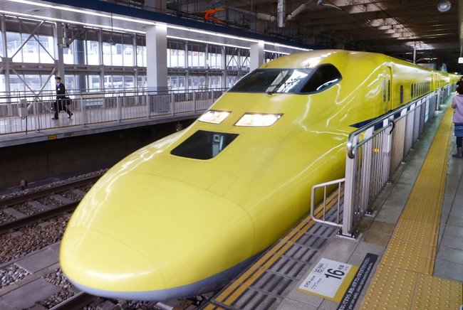ドクターイエロー＝２０１５年１月、ＪＲ博多駅