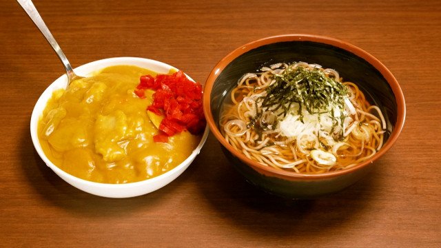 『ドランク塚地のふらっと立ち食いそば』(C)BS日テレ