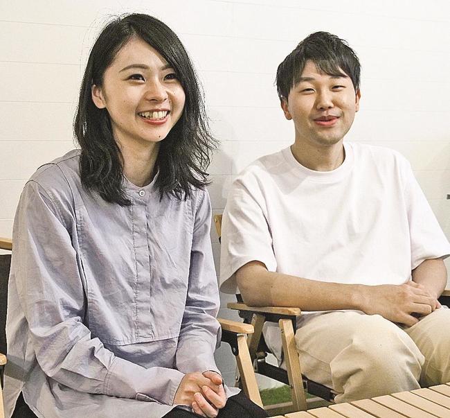 生き博しまねへの参加を呼びかける唐渓悦子さん（左）と曽我瞭さん＝島根県川本町川本、カフェＩｒｏｈａｃｏ