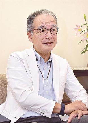 「アルコールに関する正しい知識があれば、お酒と上手に付き合うことができます」と話す加藤真三さん